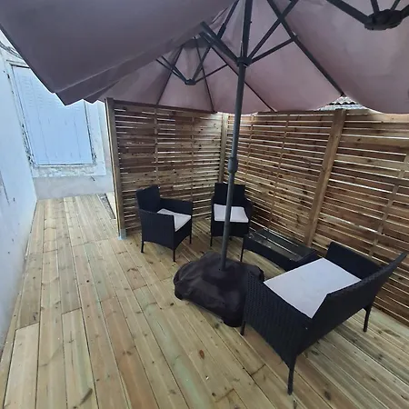 Jolie 2 Pieces Avec Terrasse Jusqu'a 5 Personnes Centre نانسي