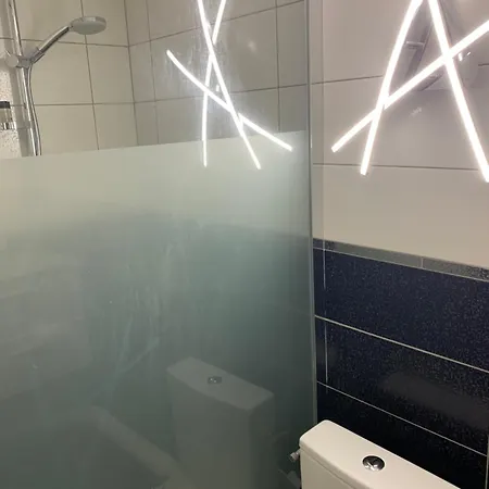 Jolie 2 Pieces Avec Terrasse Jusqu'a 5 Personnes Centre * نانسي