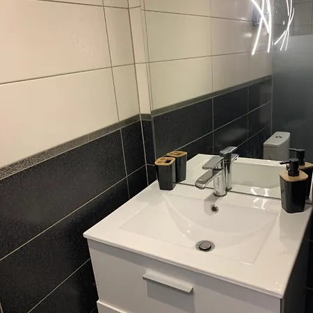 Apartmán Jolie 2 Pieces Avec Terrasse Jusqu'a 5 Personnes Centre
